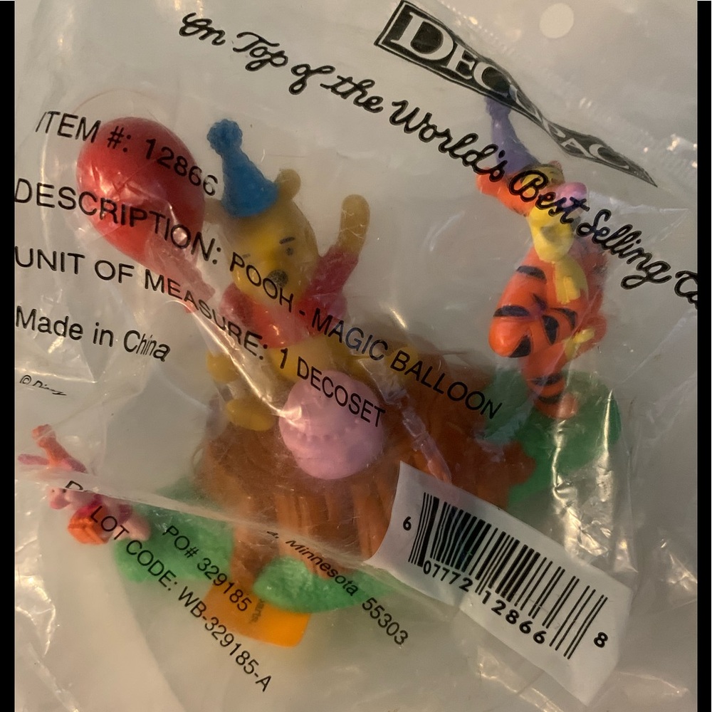 Winnie The Pooh Magic Balloon DecoPac Cake Topper Item # 12866 New in Package